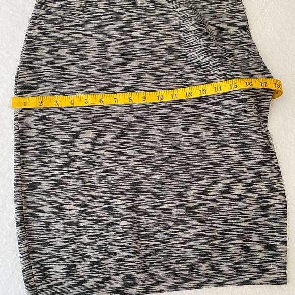 W-G-B by Walter Baker Stretch Pencil Skirt Size L - Picture 5 of 9
